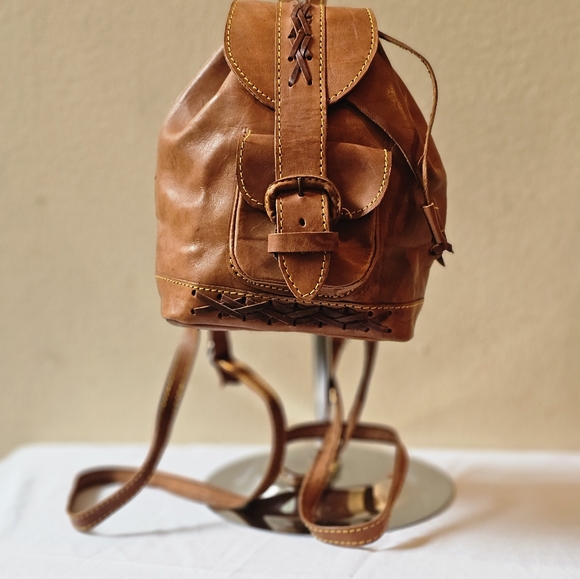 Vintage GENUINE leather backpack - Picture 9 of 12